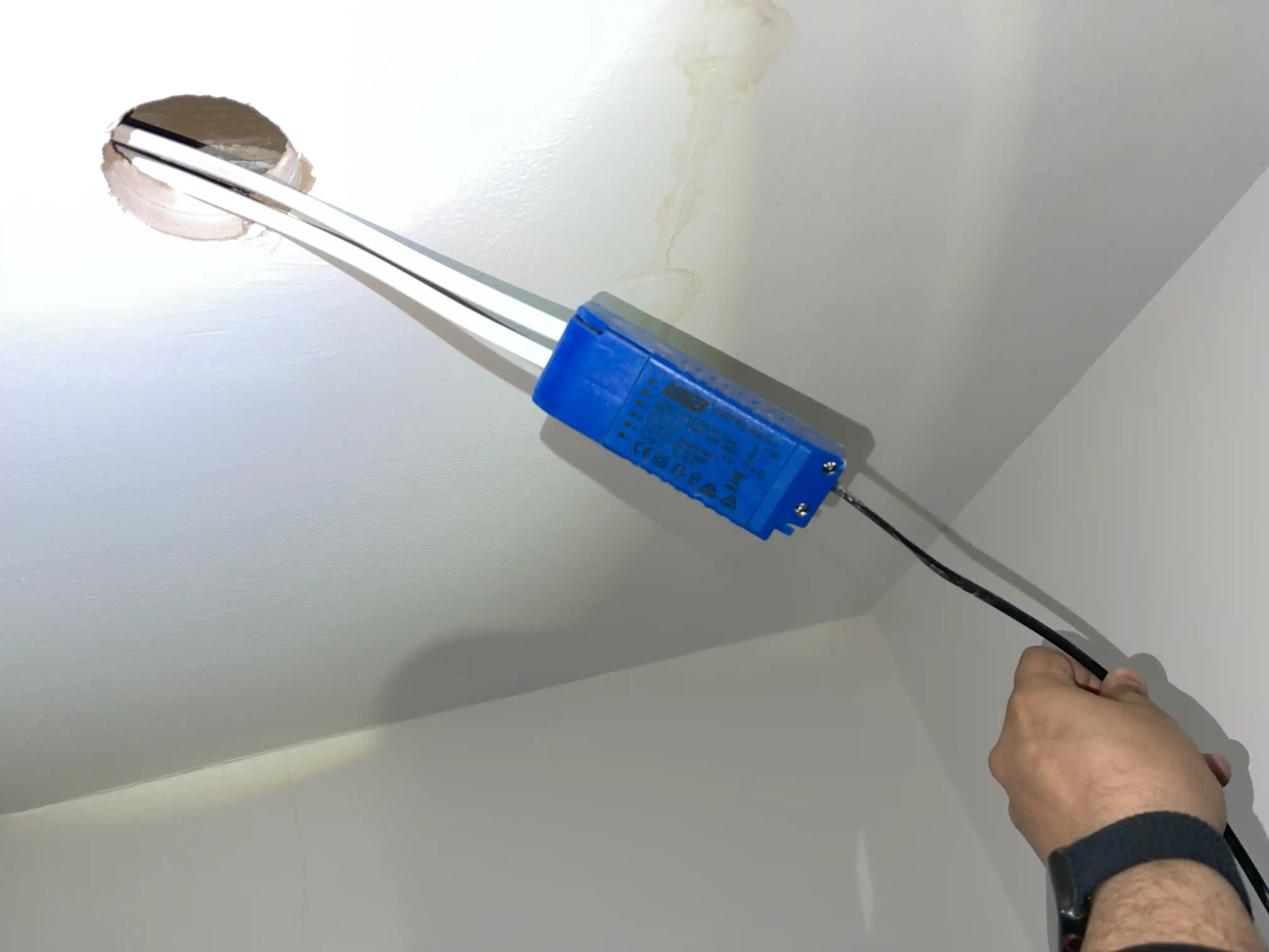 24 Hours Emergency Electrician near Sandhurst